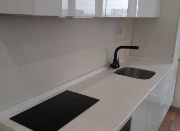 Столешница белая для кухни