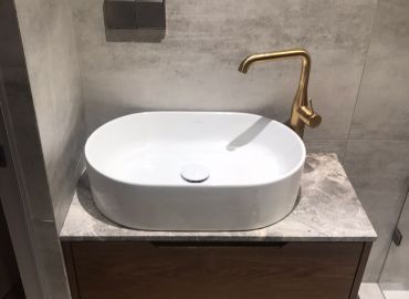 Маленькая столешница в санузел