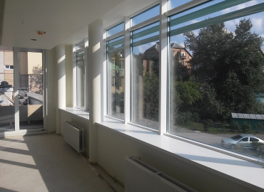 Белые подоконники из искусственного камня